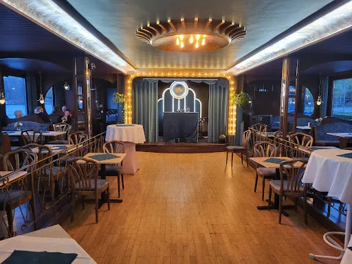 Bild von Mainod - Café Restaurant Hotel - das schwimmende Kleinod