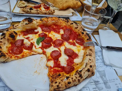 Bild von Da Vincenzo Cucina italiana e Pizza Napoletana - Zur goldenen Rose