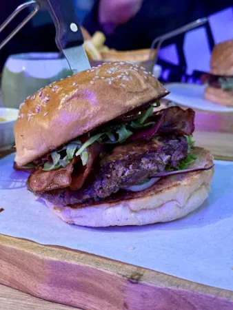 Bild von Mahalo Restaurant & Catering Burger, Bowls & Hot Stone Steak