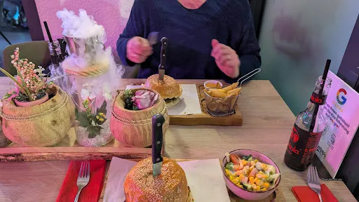 Bild von Mahalo Restaurant & Catering Burger, Bowls & Hot Stone Steak