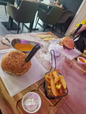 Bild von Mahalo Restaurant & Catering Burger, Bowls & Hot Stone Steak
