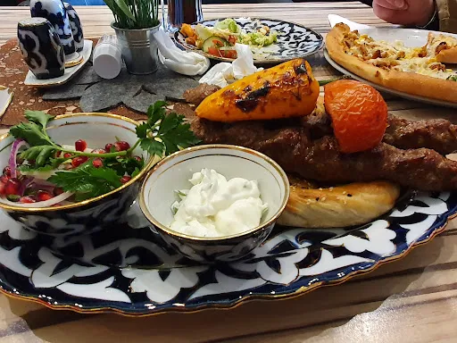 Bild von Muminov's Food