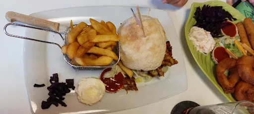 Bild von Mary-Lou's American Diner & Bowling