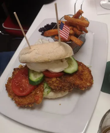 Bild von Mary-Lou's American Diner & Bowling