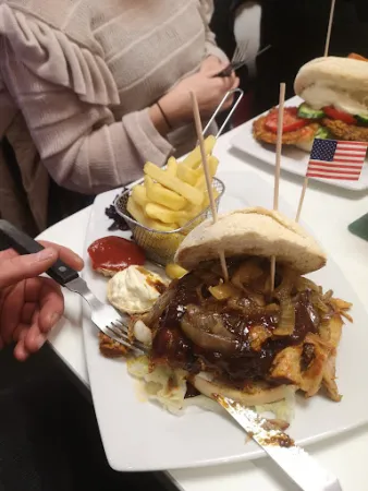 Bild von Mary-Lou's American Diner & Bowling