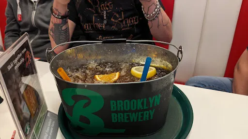 Bild von Mary-Lou's American Diner & Bowling