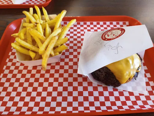 Bild von Patties - Burger & Fries Restaurant