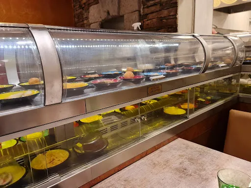 Bild von Didi Chen’s World of Asia (Running Sushi)