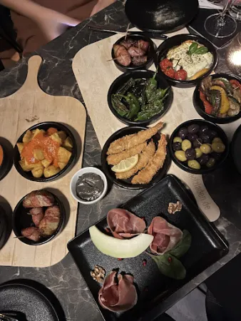 Bild von Ensanna Tapas & Weinbar
