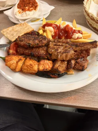 Bild von Has Urfa Holzkohlegrill Ocakbasi