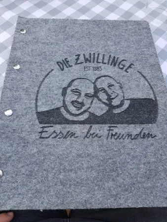 Bild von Die Zwillinge 1983 - Essen bei Freunden