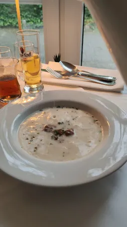 Bild von Die Zwillinge 1983 - Essen bei Freunden