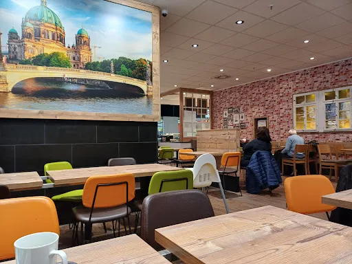 Bild von Wolf Wurstshop mit Heisser Wolf Restaurant