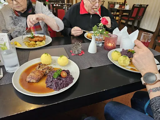 Bild von Restaurant (Schwejk) by Jana & Thomas Heymann , Deutsches Restaurant. Internationale Küche, Deutsche Küche mit medi