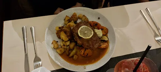 Bild von Restaurant (Schwejk) by Jana & Thomas Heymann , Deutsches Restaurant. Internationale Küche, Deutsche Küche mit medi