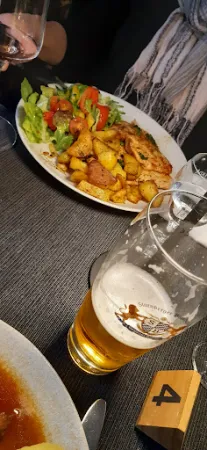 Bild von Restaurant (Schwejk) by Jana & Thomas Heymann , Deutsches Restaurant. Internationale Küche, Deutsche Küche mit medi