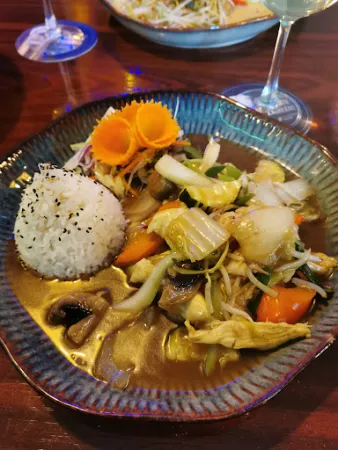 Bild von Lutherschenke-Asian Kitchen & Sushibar (Online Bestellung und Tisch Reservierung bei Website)