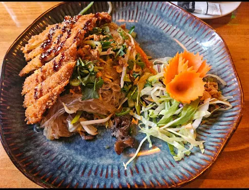 Bild von Lutherschenke-Asian Kitchen & Sushibar (Online Bestellung und Tisch Reservierung bei Website)