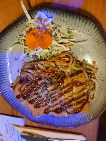 Bild von Lutherschenke-Asian Kitchen & Sushibar (Online Bestellung und Tisch Reservierung bei Website)