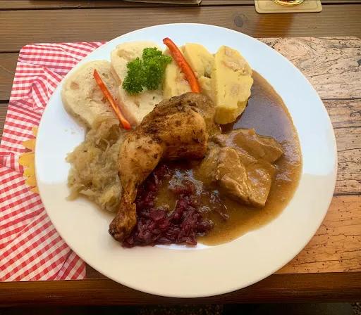 Bild von Lutherschenke-Asian Kitchen & Sushibar (Online Bestellung und Tisch Reservierung bei Website)