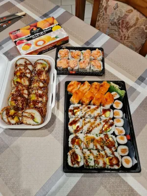 Yakisoba Sushi