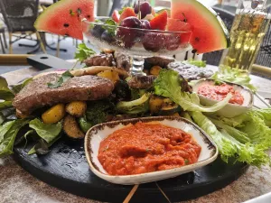 Kroatische Restaurant und EisKaffe Dalmacijaa