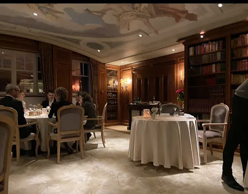 Bild von Lorenz Adlon Esszimmer