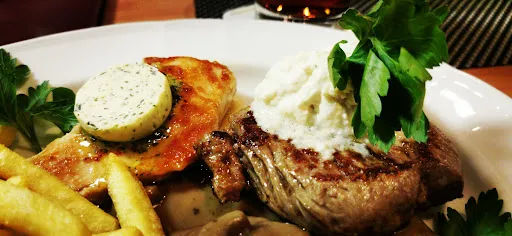 Bild von Bowlino Bowling-Restaurant-Biergarten