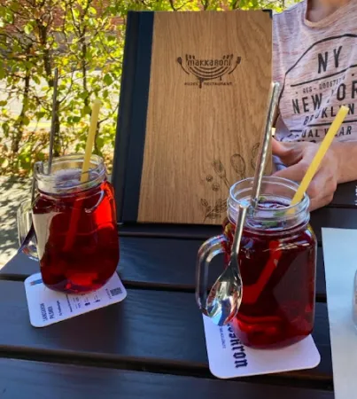 Bild von Restaurant „Makkaroni“, Shop und Gläserner Produktion