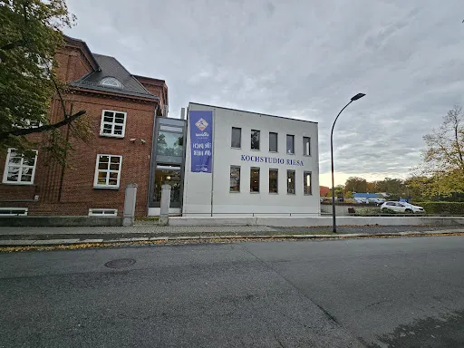 Bild von Restaurant „Makkaroni“, Shop und Gläserner Produktion