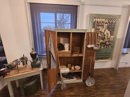 Bild von Restaurant „Makkaroni“, Shop und Gläserner Produktion