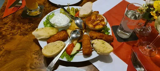 Bild von Griechische Restaurants NinePins-Grillhaus
