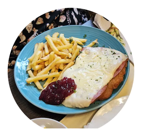 Bild von Tony's Restaurant im Remmler Hof deutsche und vietnamesische Küche in Brome Restaurant mit Biergarten