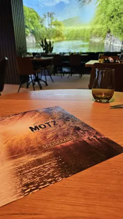 Bild von Motz am Fluss