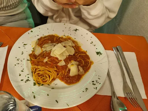 Bild von La Bella Toscana. Ristorante Pizzeria Italienische und Indische küche