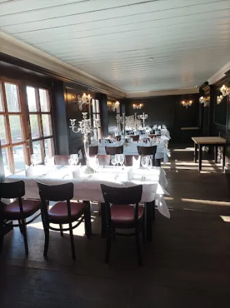 Bild von "Lutter & Wegner" im Schloss Glienicke