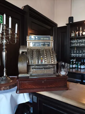 Bild von "Lutter & Wegner" im Schloss Glienicke