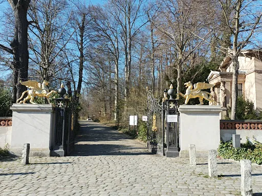 Bild von "Lutter & Wegner" im Schloss Glienicke
