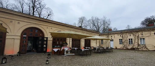 Bild von "Lutter & Wegner" im Schloss Glienicke