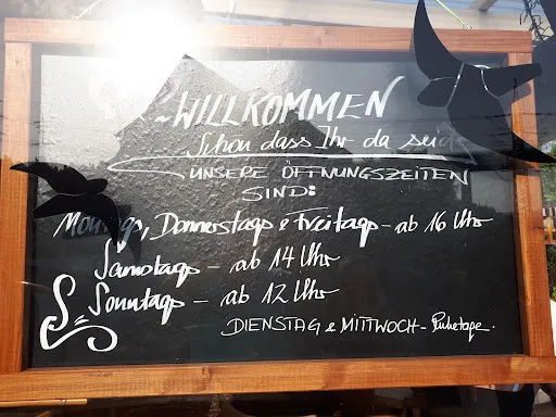 Bild von Christoph Schäfer Dornröschens Weinstube