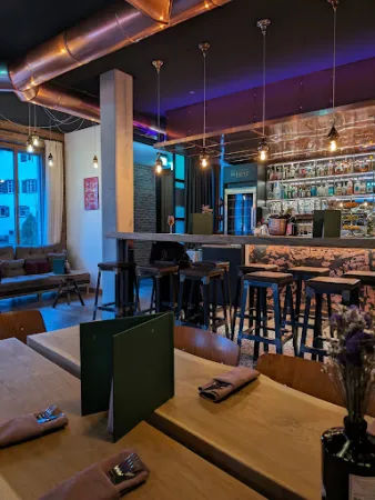 Bild von Essen und Trinken Im Hof