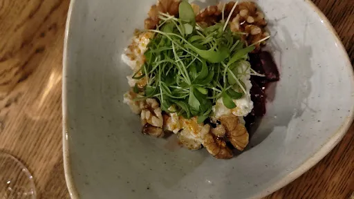 Bild von Essen und Trinken Im Hof