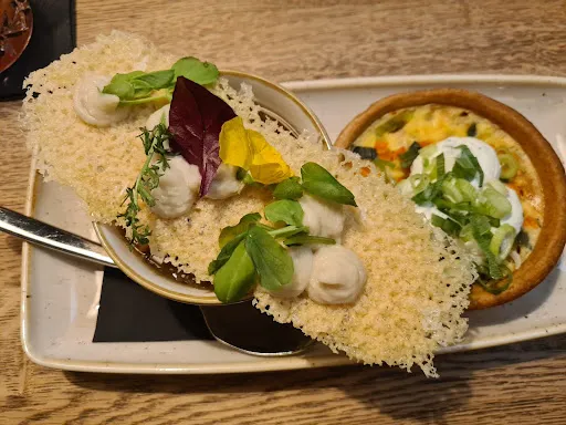 Bild von Essen und Trinken Im Hof
