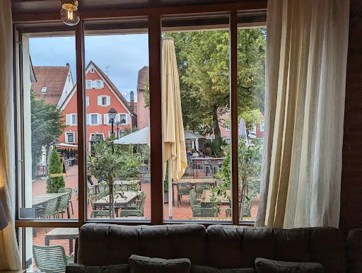 Bild von Essen und Trinken Im Hof