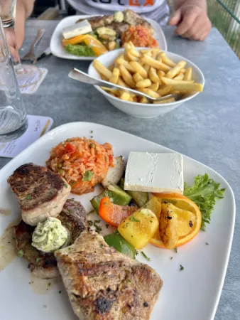 Bild von Bato's Spezialitäten Restaurant am Flughafen