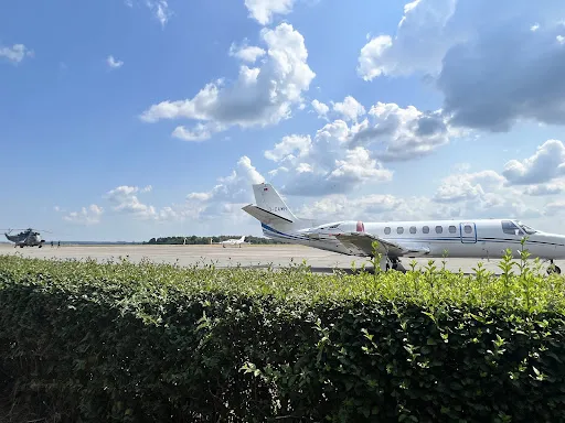 Bild von Bato's Spezialitäten Restaurant am Flughafen
