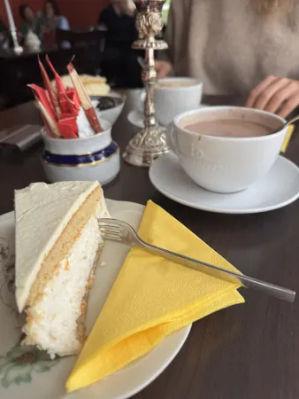 Bild von Café Alte Schule by Erna