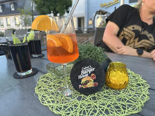 Bild von Calvins Burger & Schnitzel House