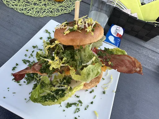 Bild von Calvins Burger & Schnitzel House