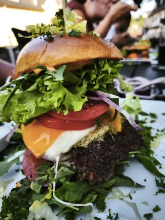 Bild von Calvins Burger & Schnitzel House